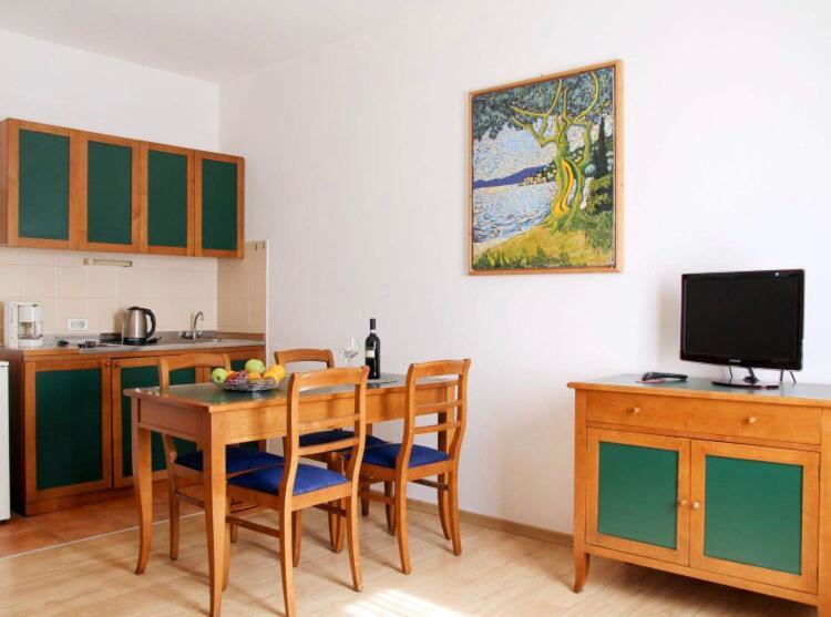 Rta Doria Aparthotel Гарда Екстериор снимка